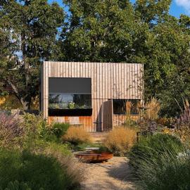 Stylish tiny house in an urban oasis, ξενοδοχείο στην Πράγα