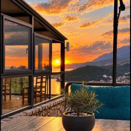 Belvedere Hotel & Suites