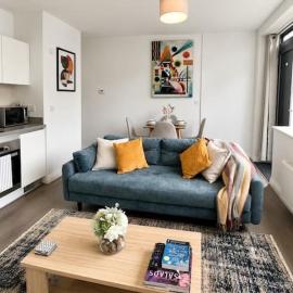 Modern 1 bed apartment, London near LHR Airport, M4,M25