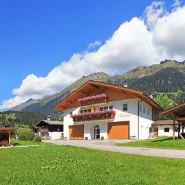 Wurzerhof - Quiet & Spacious Mountain Apartments with Guestpass