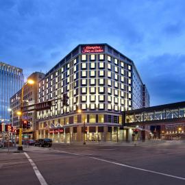 Hampton Inn & Suites - Minneapolis/Downtown, hotel v destinaci Minneapolis