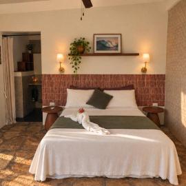 Quiet and comfy studio with jungle views, Hotel in Playa Maderas