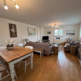 Whytecroft -Fabulous Family Fun - Pass the Keys