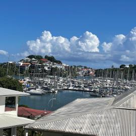 VUE MER VUE MARINA- Jolie T3 Rénové avec Terrasse