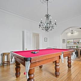 Dunkley House - Large CBD Heritage Home, Sleeps 10