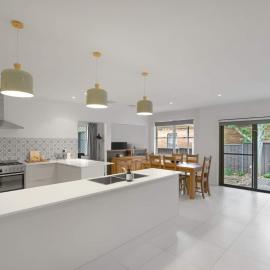 Cosy Caroline - Near CBD, Family Retreat