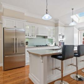 The Richardson - Spacious Entertaining, Sleeps 8