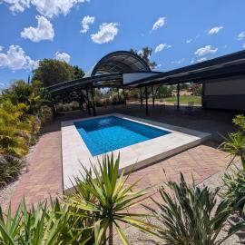 Jumbuck Motor Inn with Pool, hotel din Longreach