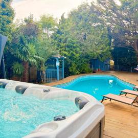 Palm House Pool Hot Tub South Downs