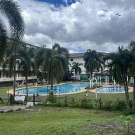 The Clark Haven 3BR Condo with Pool, מלון בקלארק