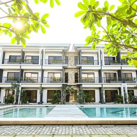 Oro-Aya Hotel, hotel em Lalom
