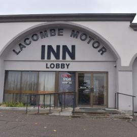 Lacombe Motor Inn, hotel di Lacombe
