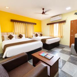 Hotel Aastha Residency & Suites: Puri şehrinde bir otel