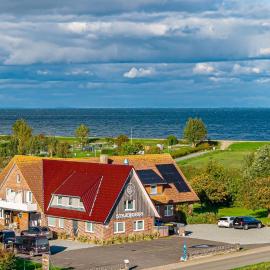 Straendhus Bed&Breakfast, hotel a Hasselberg