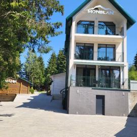 Отель MONBLAN, Hotel in Jablunyzja