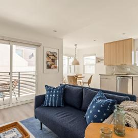 Tide House Hermosa Beach - No 2 - 1bd w Parking