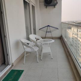Sunset Haven 10th Floor Aravalli View at The Palms, hotell sihtkohas Sohna