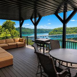 Lake Cumberland Views Five Bedrooms Three Decks near Lees Ford Marina