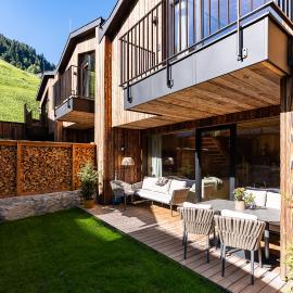 SLOW Chalets, private Hot Tubs & Spa
