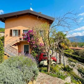 Casa Gina & Melape Garden and Solarium by Gardadomusmea