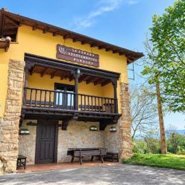 Apartamentos Rurales La Corona