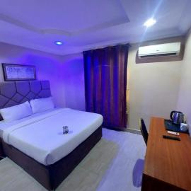 B's Hive Hotels and Suites