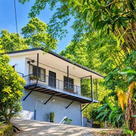 Casa Emma Quepos、ケポスのホテル