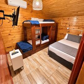 Cabaña Victoria en pleno centro de la ciudad, hotel v destinaci Encarnación