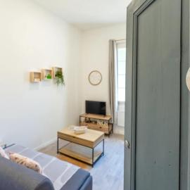 Appartement cosy centre de Beaucaire Cocon 5 – hotel w mieście Beaucaire