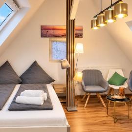 moderne Dachgeschosswohnung für zwei Personen
