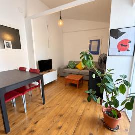 Alojamiento con encanto en planta superior ideal para trabajo y escapadas familiares en Montserrat, hotel di Esparreguera