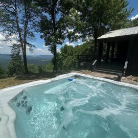 Black Bear Ridge - Games, Hot Tub, Deck with Views, hotell i Mentone