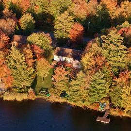 Zen Den - Pocono LakeFront with Hot Tub !