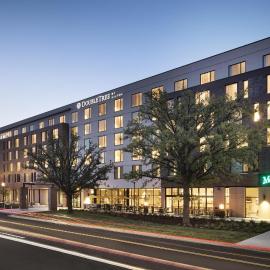 Viesnīca Doubletree By Hilton Greeley At Lincoln Park pilsētā Grīlija