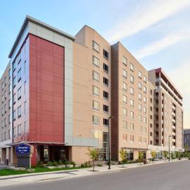 Hampton Inn & Suites by Hilton Quebec City Levis: Lévis şehrinde bir otel