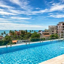 AMANI Bucerías Golden Zone, Rooftop & Pool، فندق في بوسيرياس