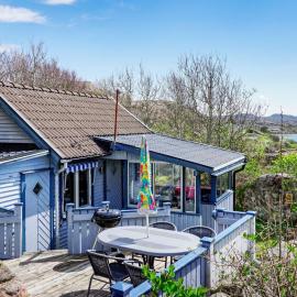 4 person holiday home in Hamburgsund