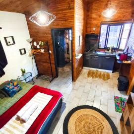 ô Bois Dormant, Bungalow & jacuzzi privé, hotell i Saint-André