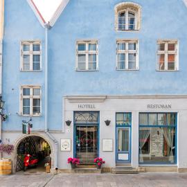 CRU Hotel