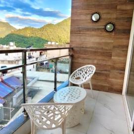 Yogvan Luxury 1BHK Apartments Tapovan Rishikesh, hotelli kohteessa Rishīkesh