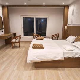 Hotel Saavi River Front Kinara Cafe