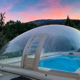 Villa attrayante avec piscine privée à Montlaur-en-Diois, hotel en Montlaur-en-Diois