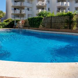 Spacious apartment in Roses, 60 m², shared pool