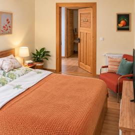 Dom na Przedgórzu - Apartamenty z ogrodem i widokiem na Góry Izerskie