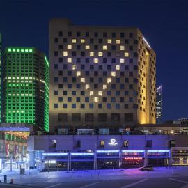 DoubleTree By Hilton Montreal、モントリオールのホテル