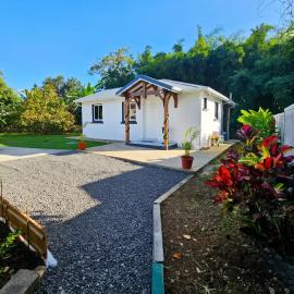 Maison cosy à Lamentin, 20m², climatisation