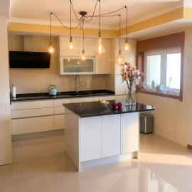 Welcoming house with terrace and garden in Barra de Mira, hotel u gradu 'Areão'