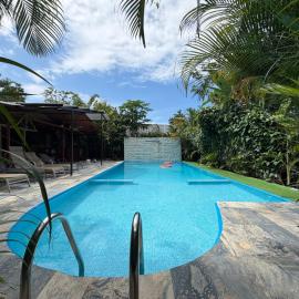 Ballena Rey Hotel, hotel din Uvita