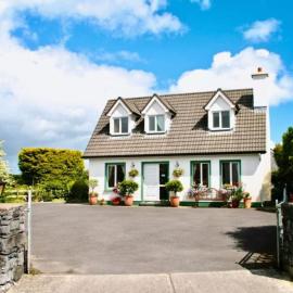 Fough East, Oughterard, hotel di Oughterard