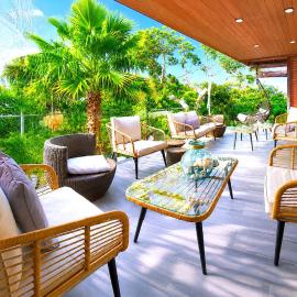 Famous Palm Beach! 3-Bdrm Retreat, Walk to Beach & Weddings! Luxury Outdoor Spa